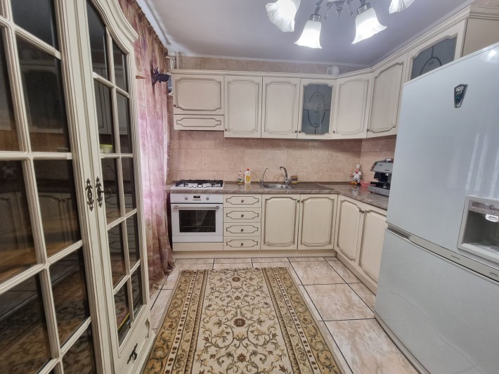 Сдам долгосрочно 3-х комн 6,5 Фонтана - фото 1