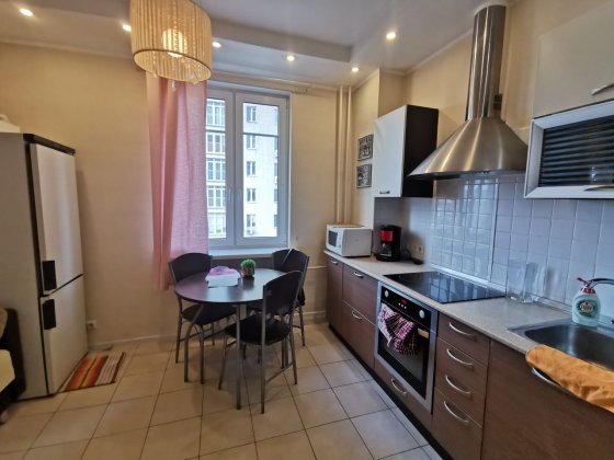 1-кімнатна квартира на Пріорці, вул. Макіївська, 8 Київ