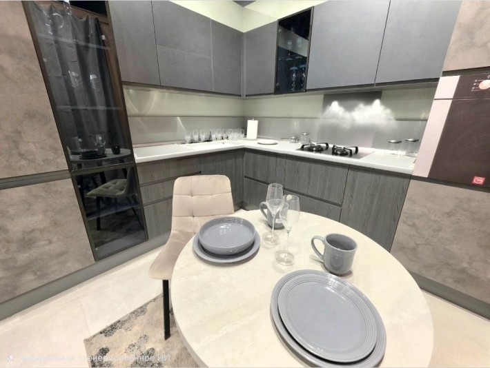 Левый берег.  3 х к кв. Риелотры не звоните. - фото 1