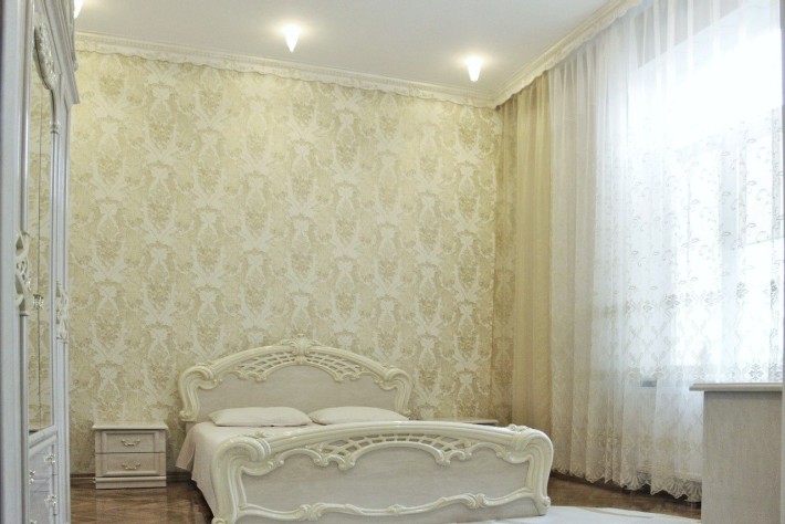 Довгострокова оренда на місяць і більше Апартаменти у самому центрі, - фото 1