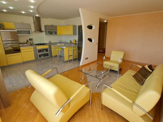 Оренда кв-ри 2кімн + кухня-студія вул. Лазаренка Франківський р-н Львів