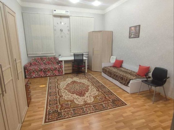 Центр.Кудрявець. Здам 3-х кімнатну квартиру на довготривалий термін.