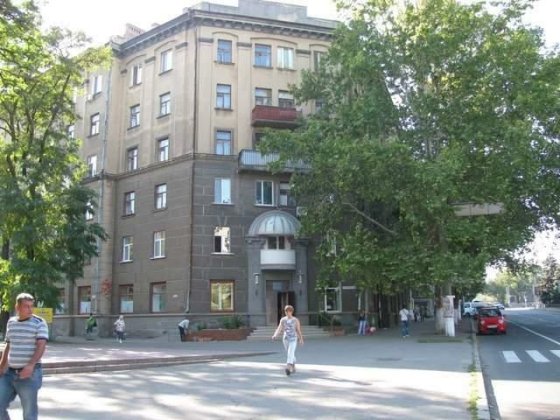 Сдаю 2-хком кв-ру недалеко от  детс. городка Сказка.Можно с животными Николаев