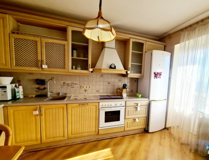 Оренда 2-х кім на  Котельникова м.Житомирська Святошин - фото 1