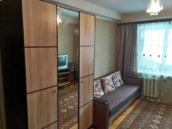 2к квартира, можна покімнатно 5 хвилин до м.Дарниця, газ, бойлер, тихе місце без комісійних Киев