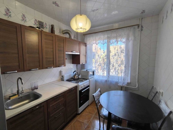 Аренда 3-х комнатной на Черемушках. Генерала Петрова. ГАЗ! - фото 1