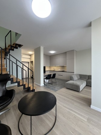 2 поверхова Кварира в  ЖКСемицвіт вільна з 1 травня - фото 1