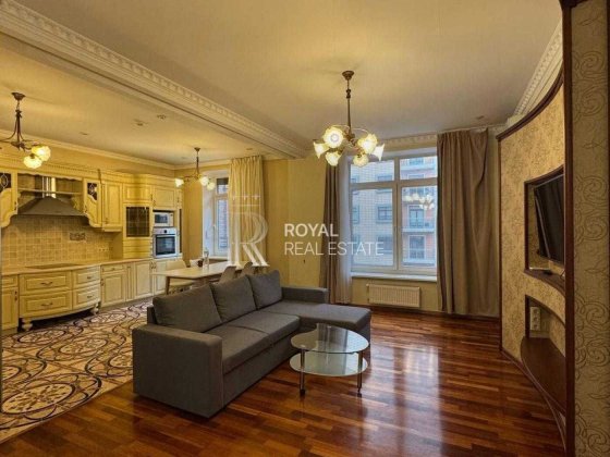 Оренда Квартира 5кім. 182м2 вул. Круглоуніверситетська Метро