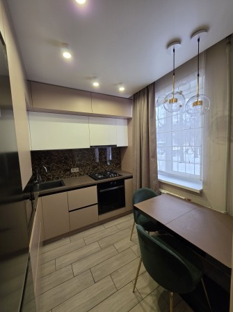 12000!2к.кв с ремонтом! Новые Дома,метро-5 минут пешком! Без ан - фото 1