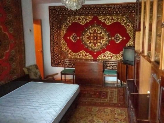 Здається на тривалий термін 2к квартира в центрі по вул. Шнеєрсона /Адміральська Николаев