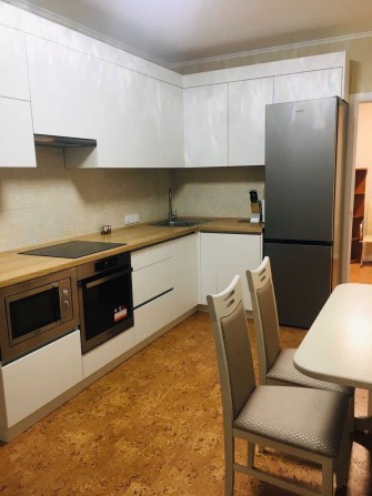 Здам роздільну 2к квартиру в новому будинку, ст.м. Мінська - фото 1