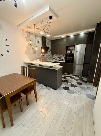 Софії Русової 5. Позняки/ Осокорки. Генератор. - фото 1