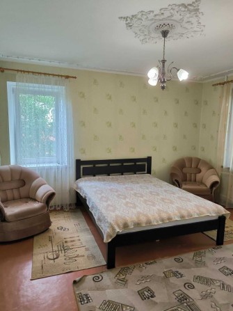 Сдам   большую 1 ком. квартиру на Проспекте Добровольского - фото 1