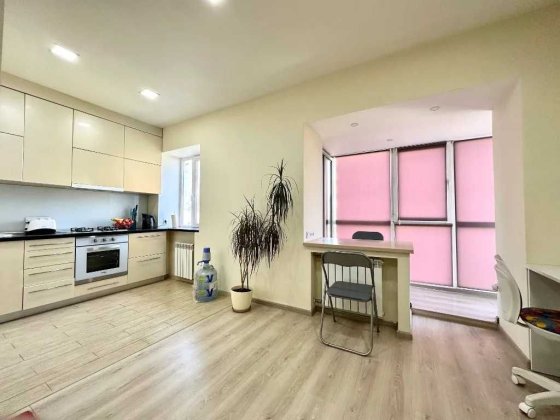 Сдам 2к новую квартиру  в центре,вул. Володимира Великого 14 Днепр