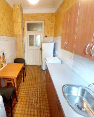 здам 2 кімн кв КАЗКА 3 поверх сталінка,закритий двір,гарний стан все є - фото 1