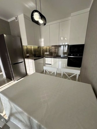 Скай Сіті , оренда 1 к квартири з ремонтом - фото 1