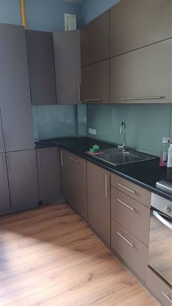 Сдам Двух Комнатную Квартиру в Новострое метро Малышева или Турбоатом - фото 1