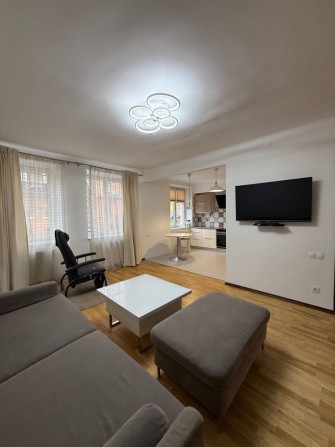 Оренда 2-кім квартири + кухня вітальня| ближній центр вул. Лисенка - фото 1