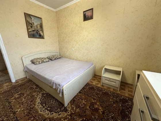 2 ком . на Таирова . Одесса