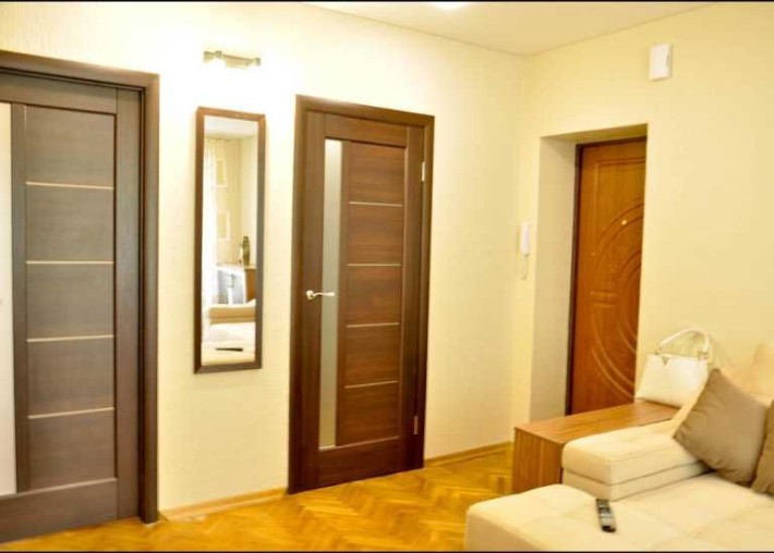 Здається 2-кімнатна квартира від власника в центрі міста довгостроково - фото 1