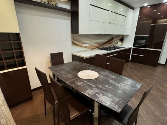 Оренда комфортної квартири в клубному будинку поблизу центру Львів