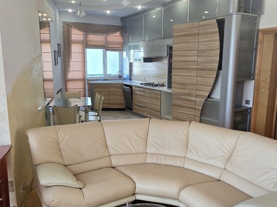 Зданом 1 кім.новоб.Круп'ярська Львів