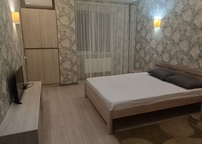 Сдам 1 кв Одесскся  ЖК Макеевский, можно военного. 12000 гр. - фото 1