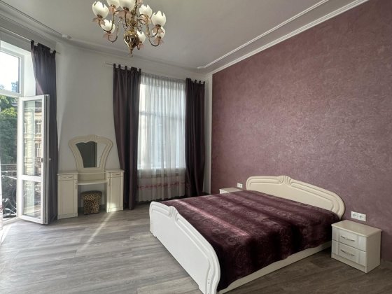 Оренда 3 кімнатної квартири,вул. Поповича Львов