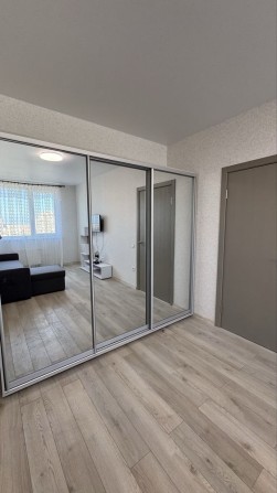 Новая 1комнатная. ЖК Одесские Традиции на Глушко. Длительно. - фото 1