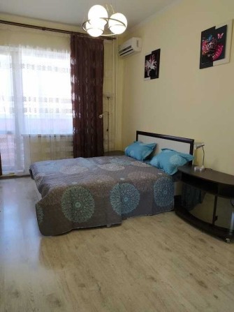 Сдам в долгосрочную аренду однокомнатную квартиру в ЖК "Успех" - фото 1