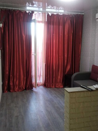 Сдам 1 ком. студию новый дом ЖК.Дмитриевский ул.Жабатинского 7500 грн - фото 1