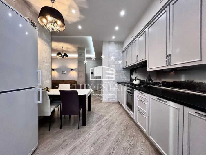 Аренда 3-комнатной квартиры в клубном ЖК на Бакулина 33 - фото 1