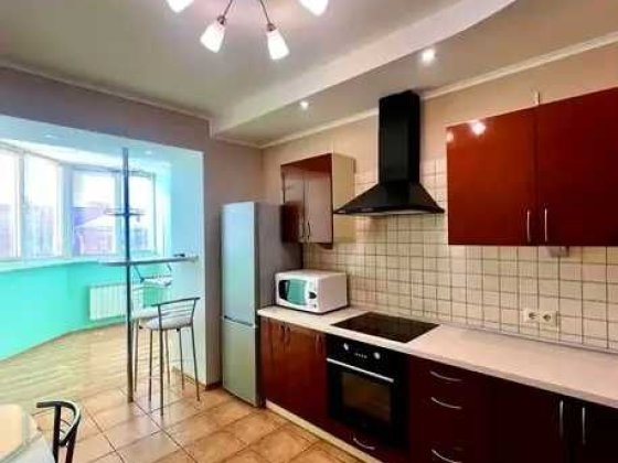 Чудова 1к 50м з евроремонтом Васильківська,18  ст.м Голосіївська 5хв!