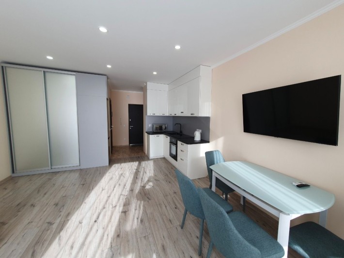 1к, ЖК Комфорт Таун, Соборности 17, новый ремонт, студия - фото 1