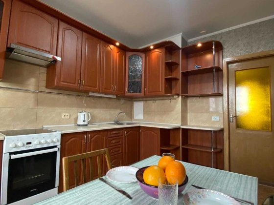 Оренда 1 кімнатної , по вулиці Вишняківська 3, Дарниця