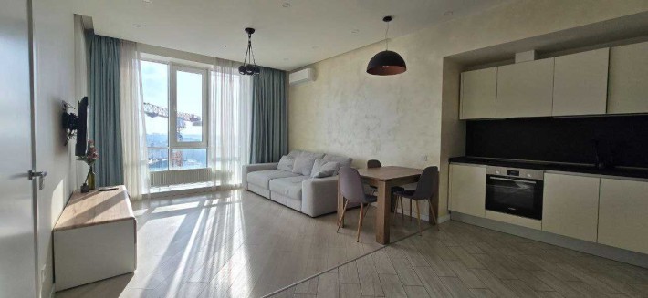 БЕЗ% 60м Royal Tower Саксаганського 37к Паркінг Олімпійська Центр - фото 1