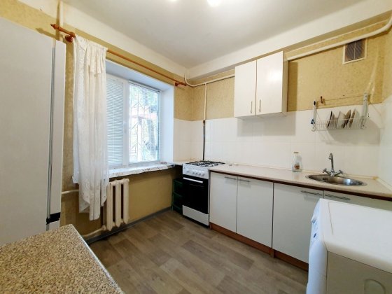 2к квартира, Милютенко 15а, 50м2, рынок Юность, метро Черниговская