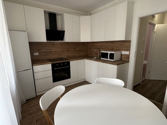 Оренда 1 кімнатноі квартири Троєщина Лаврухіна 5Б Киев