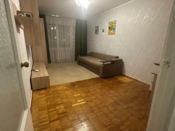 Оренда 1к, вул. О. Левицького 21, Деснянський район, метро Лісова