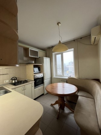 Оренда 2к на  Братства тарасівців 6 метро харьківська - фото 1