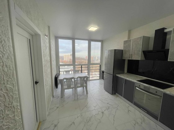 Голосіївський р-н, Ракетна. 1к-39м. Євроремонт. Власник, без %