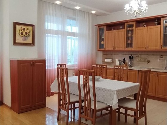 Печерськ Тиха вулиця Простір, у який хочеться повернутися Київ