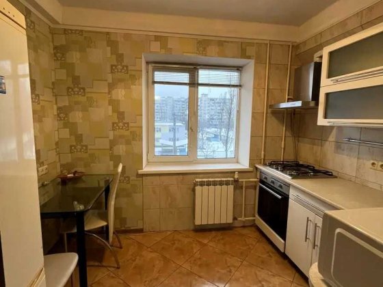 Оренда 1 кім квартири на 3 поверсі Київ,вул.Героїв полку "Азов", 32-Б Київ