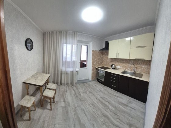 Оренда 2к квартири (початок Троєщини) Київ