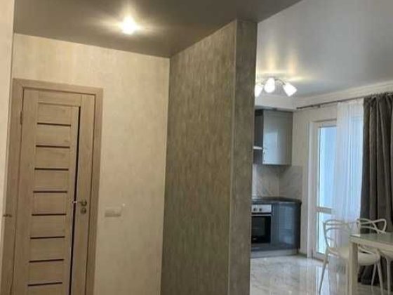 2-кімнатна квартира після ремонту на вул. Вишняківська, 4