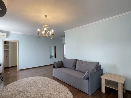 Володимира Івасюка 53Б .Оренда двокімнатної 66 м2. м.Мінська-15 хвилин Київ