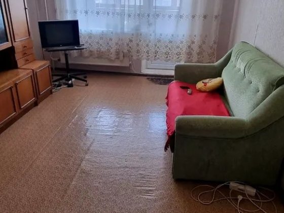 Сдам 1 кімнатну проспект Червоної Калини 40