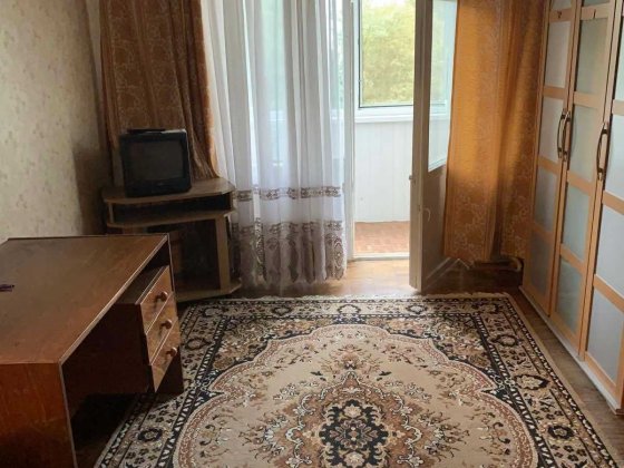 здається 1-кімнатна квартира .Лісовий масив. Киев