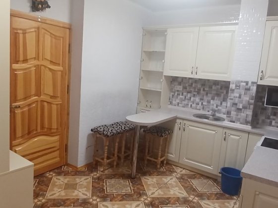 Сдам 2 комн. разд. кв. (Генератор) ул. Харьковское шоссе 182 (метро) Киев