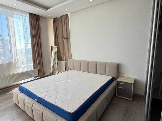 Оренда видової 2к студіо, ЖК Royal Tower, Центр,  Саксаганського, 37-К Киев